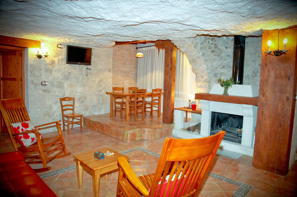 Casa Rural La Bodeguilla Alcala del Jucar Room photo